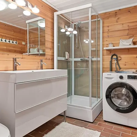 Vakantiehuis Close To Kjerag, Hiking And Lakes! Tjorhom